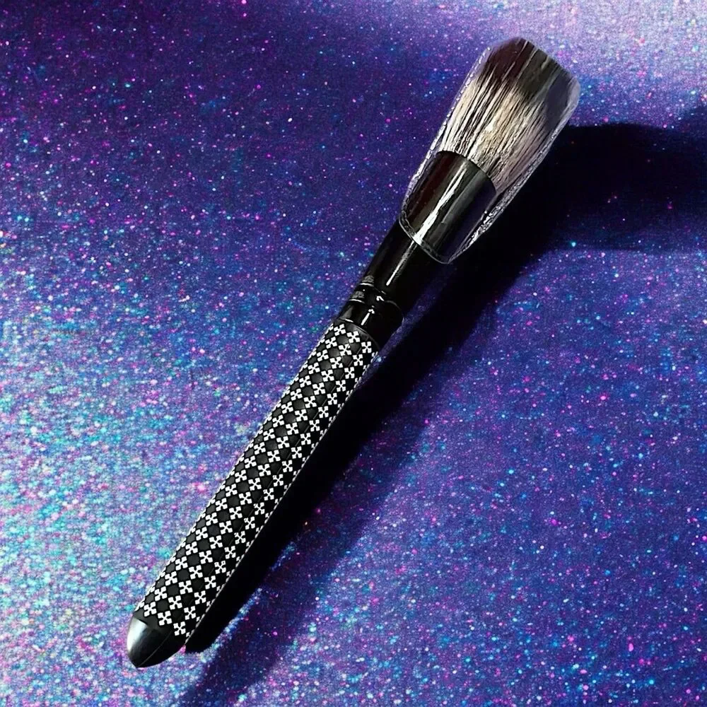 Love Craft Beauty Brush #2 Brand New Without Box
